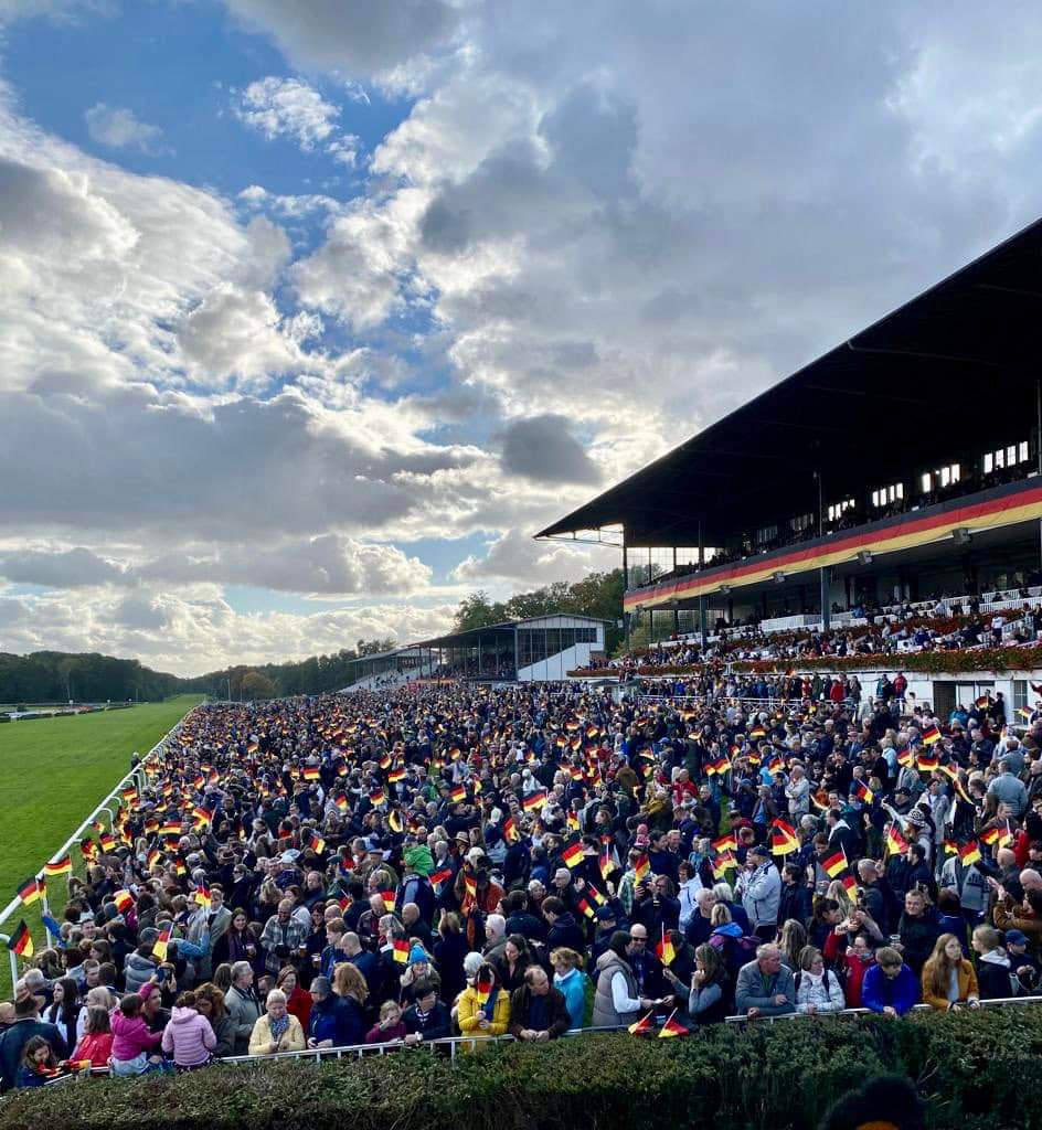 Thorsten Castle (@thcastle) on Twitter photo Thanks for a great event at <a href="/RennbahnBerlin/">Rennbahn Hoppegarten</a> with 12.900 guests #proudhost #tvhost #dabeitv #MagentaTV <a href="/DeutscherGalopp/">Deutscher Galopp</a> Thanks for a great event at <a href="/RennbahnBerlin/">Rennbahn Hoppegarten</a> with 12.900 guests #proudhost #tvhost #dabeitv #MagentaTV <a href="/DeutscherGalopp/">Deutscher Galopp</a>