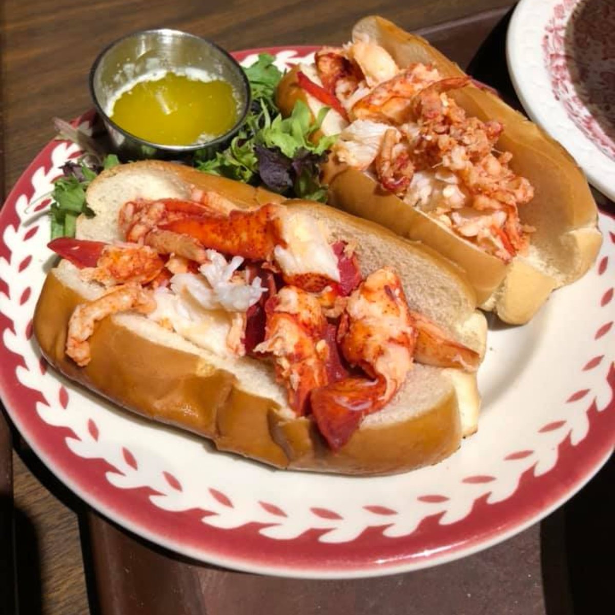 RudysDriveInNY's tweet photo. A picture is worth a thousand words -- what word would you use to describe your favorite seafood dish here? #RudysDriveIn #Rudys #OswegoEats #EatLocal #seafood https://t.co/7iH62cZY9V