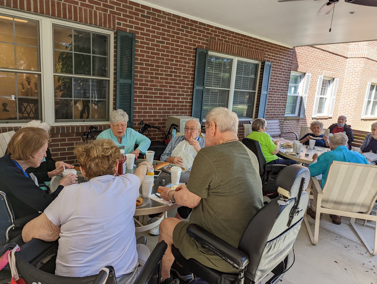 WillowsSpring's tweet photo. Greg and Angela did a great job planning a cookout for our residents! Residents enjoyed the smell of the grill going, and we reminisced about past cookouts! #Trilogyliving #TheWillowsatSpringhurst #cookout https://t.co/8ZXBMIK5Ys