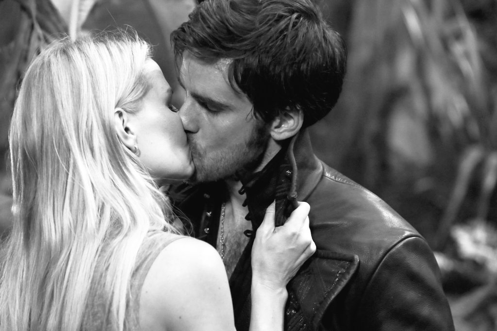 EnchantedSwans's tweet photo. ✨ CS Collection

CS kisses | 3x05
You never forget your first... 😏🔥😍

#captainswan #emmaswan #killianjones #jennifermorrison #colinodonoghue #onceuponatime #ouats3 #cscollection #cskiss
#captainswankiss #captainswankisses https://t.co/TkyuQwmKDT