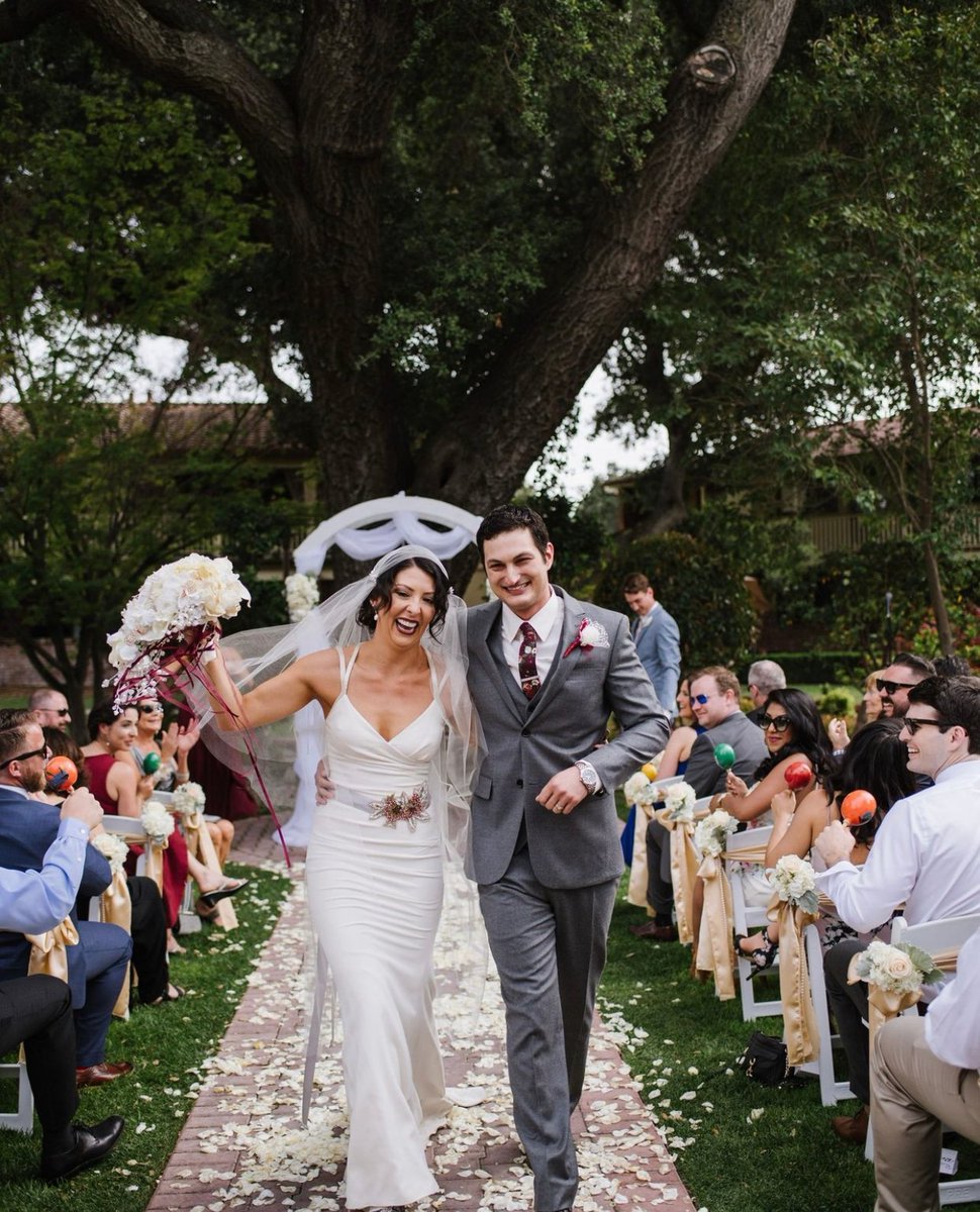 And just like that, they lived happily ever after! 💒✨ Plan your Paso Robles wedding today, and let our expert events team take care of all your wedding day needs. For inquiries, check out the link in our bio!

Photo: @simplytreasuredevents