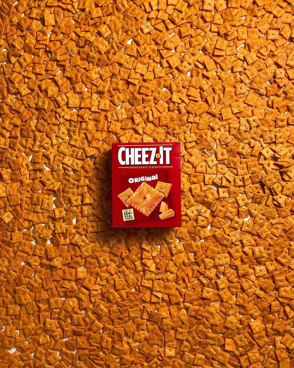 If this is a #CheezIt dream, don’t wake us up ❤️ 📸: @ frisch styles