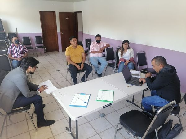 honestidadgente's tweet photo. En esta ocasión, celebramos dos mesas de trabajo con servidores públicos de los municipios de #SantiagoMaravatio y #Yuriria en materia de contraloría social.
#COCOSOP #ContigoSíVigilamos #ParticipaciónCiudadana https://t.co/sjX1sa5VHx