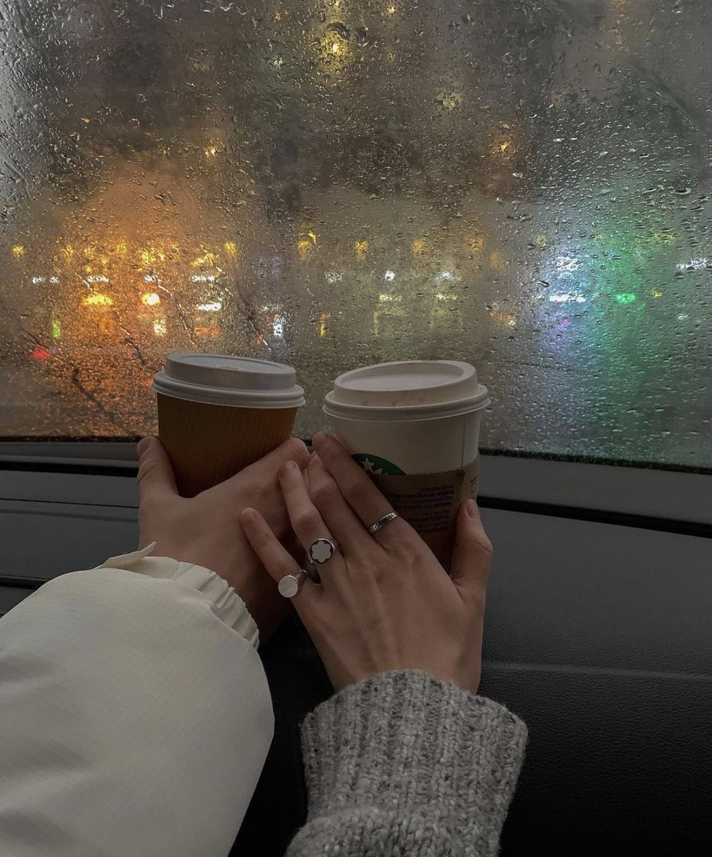 lleee_1's tweet photo. ☕️💧 https://t.co/uEaUVUDpDc