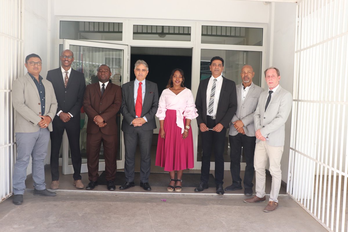 This Tuesday, October 04, 2022, the Director project of the CRIMARIO II paid a visit to the Regional Maritime Information Fusion Center Ankadivato Antananarivo crfimmadagascar.org/2022/10/04/287… via @RMIFCenter #UEcrimario