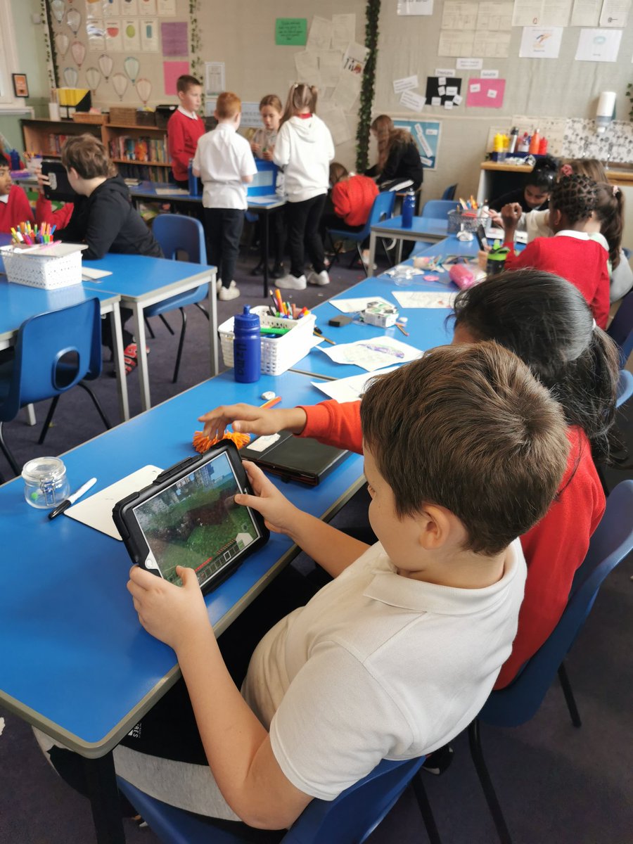 Mrs Thomson tweet media