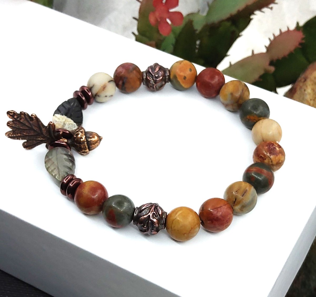ScusaEllen's tweet photo. Fall Gemstone Bracelet with Charms and choice of Clasp by DESERTLEIGHJEWELS https://t.co/rsBx8hnWJc via @Etsy 

#FallBracelets #Fallgemstonebracelets #womenfallbracelets #fallcharmbracelets #giftsforher #womensgiftideas #womensfalljewelry #RedCreekJasperJewelry #etsyshop https://t.co/giQb4dyCAo