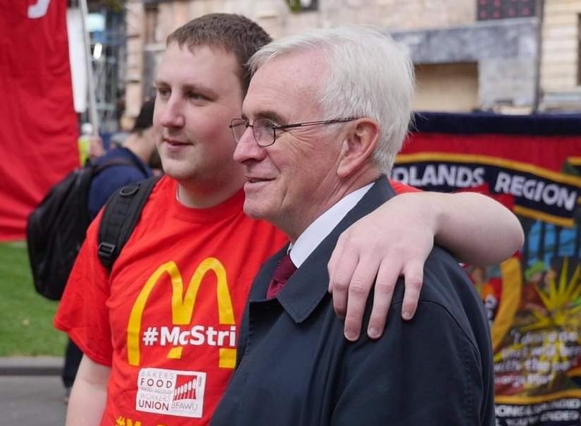 Our 3rd strike in McDonald's way back in 2018.

This one was massive and involved McDonalds', TGI Fridays' and Whetherspoons' workers all out on strike together. ✊✊

#Mcstrike