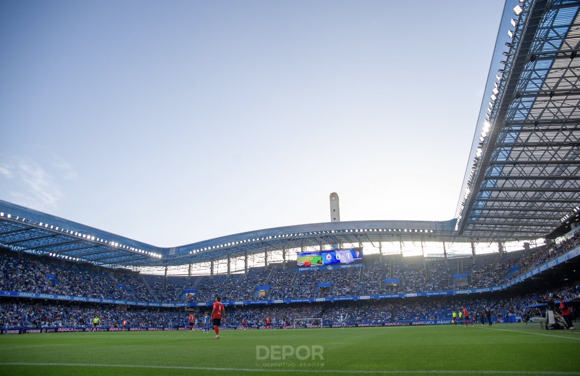 GradaBpro's tweet photo. El @RCDeportivo suma 2️⃣3️⃣0️⃣1️⃣7️⃣ abonados en la 3ª categoría del fútbol nacional. 
👏🏼Es una auténtica pasada. https://t.co/5MgDp5iCPf
