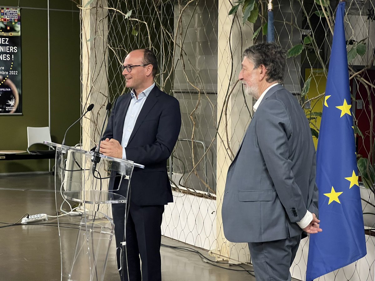 IntercoDeFrance's tweet photo. 🤝 Merci à Bordeaux Métropole, son président Alain Anziani et ses équipes pour leur chaleureux accueil

✅ L’occasion pour Sébastien Martin de rappeler les grands enjeux qui feront la 32e convention #interco2022 https://t.co/MT81IOTJIf