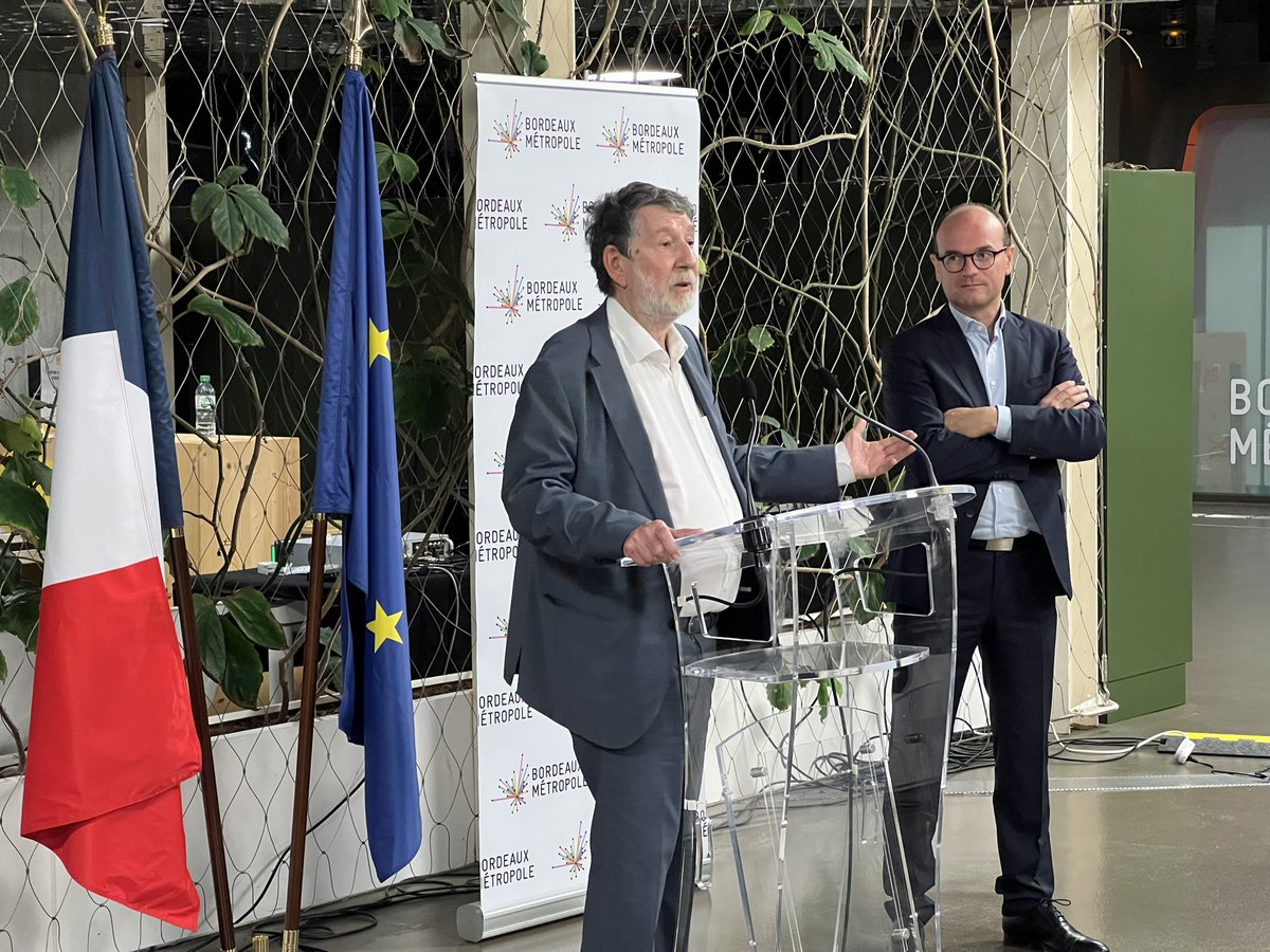 IntercoDeFrance's tweet photo. 🤝 Merci à Bordeaux Métropole, son président Alain Anziani et ses équipes pour leur chaleureux accueil

✅ L’occasion pour Sébastien Martin de rappeler les grands enjeux qui feront la 32e convention #interco2022 https://t.co/MT81IOTJIf