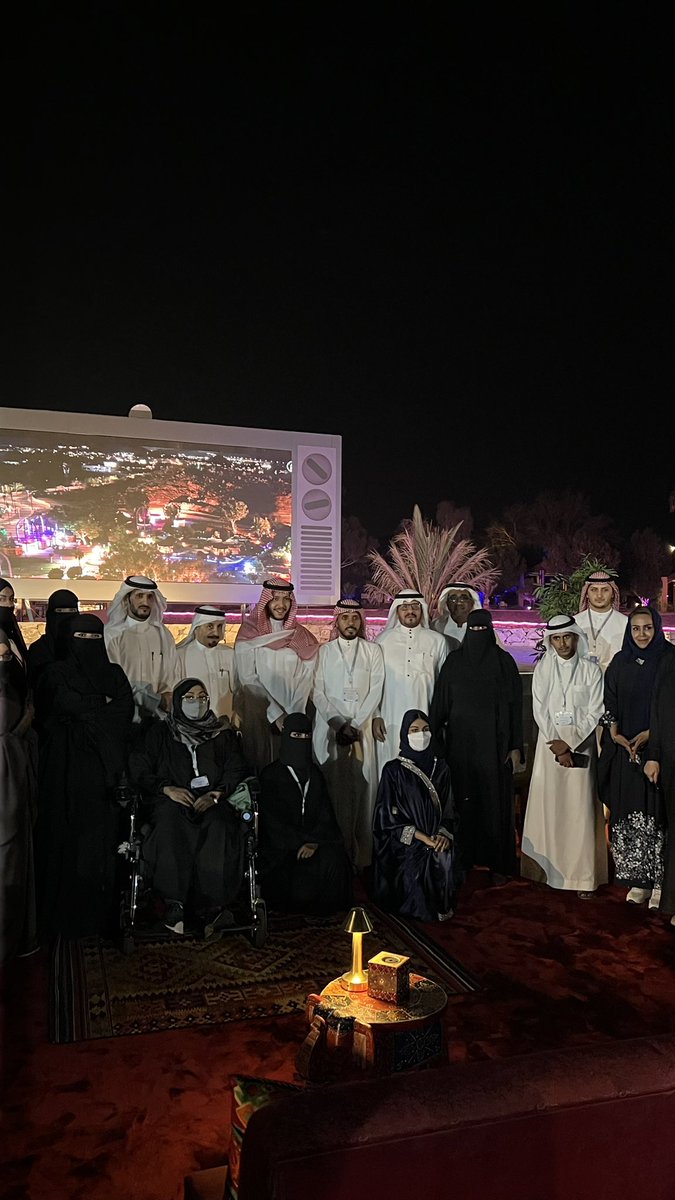SpaceViewKSA's tweet photo. تشرفنا بزيارة سمو #محافظ_الطائف الأمير #سعود_بن_نهار في #منتزه_الملك_فهد لأفتتاح معرض #حب_الوطن https://t.co/QiHMlEusXJ