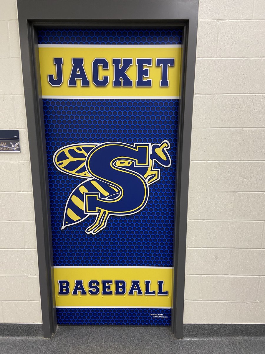 armourwrapsdfw's tweet image. Also did some #doorwraps for @svillebaseball @stephenvilleisd while we were out there! Thank you again for the opportunity @StephenvilleAt1 @StephenvilleAt2!! #lockerroomgraphics #customgraphics #schoolbranding @tasanet @OfficialTHSADA @THSCAcoaches