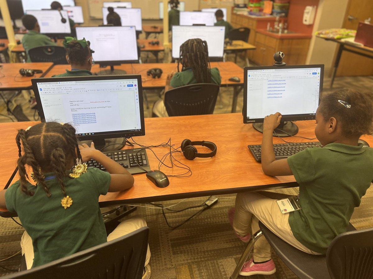 Denson_LES's tweet photo. 2nd grade students are learning what it takes to turn our usernames into email addresses. #ExcellenceInTheMaking https://t.co/wrKn38P6nb