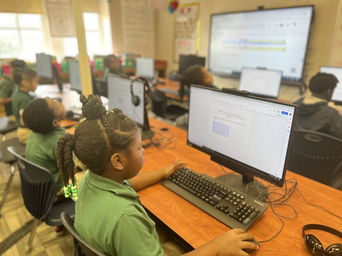 Denson_LES's tweet photo. 2nd grade students are learning what it takes to turn our usernames into email addresses. #ExcellenceInTheMaking https://t.co/wrKn38P6nb