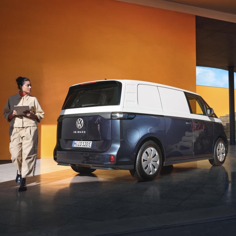 Drive smarter, not harder. View the ID. Buzz Cargo, with a range of driver assistance systems.
#vwidbuzzcargo