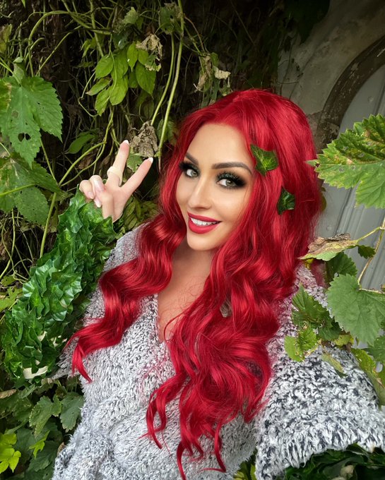 7 shoots in one day!   PROUD.   5 more and we have a calendar 🥰 https://t.co/HoHizBIBPW<a href="/tag/dnd"class="tags"><span>#dnd</span></a><a href="/tag/dungeonsanddragonsmovie"class="tags"><span>#dungeonsanddragonsmovie</span></a><a href="/tag/dungeonanddrag"class="tags"><span>#dungeonanddrag</span></a>