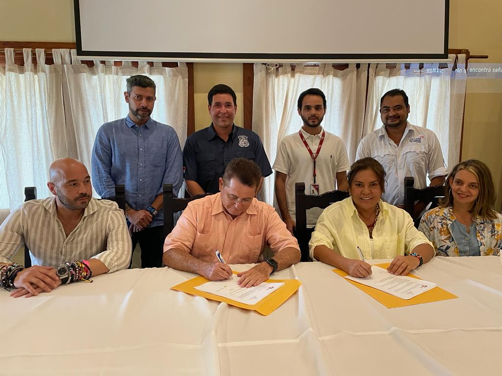 La Alianza para el Emprendimiento e Innovación de Panamá -AEI PANAMÁ (junto a Grupo Rey, Fundación Ciudad del Saber y Banco Delta) y la Cámara Nacional de Turismo, firman en Pedasí Convenio de Colaboración para el programa RE-ACTÍVATE PANAMÁ TURISMO.

¡Juntos somos turismo!