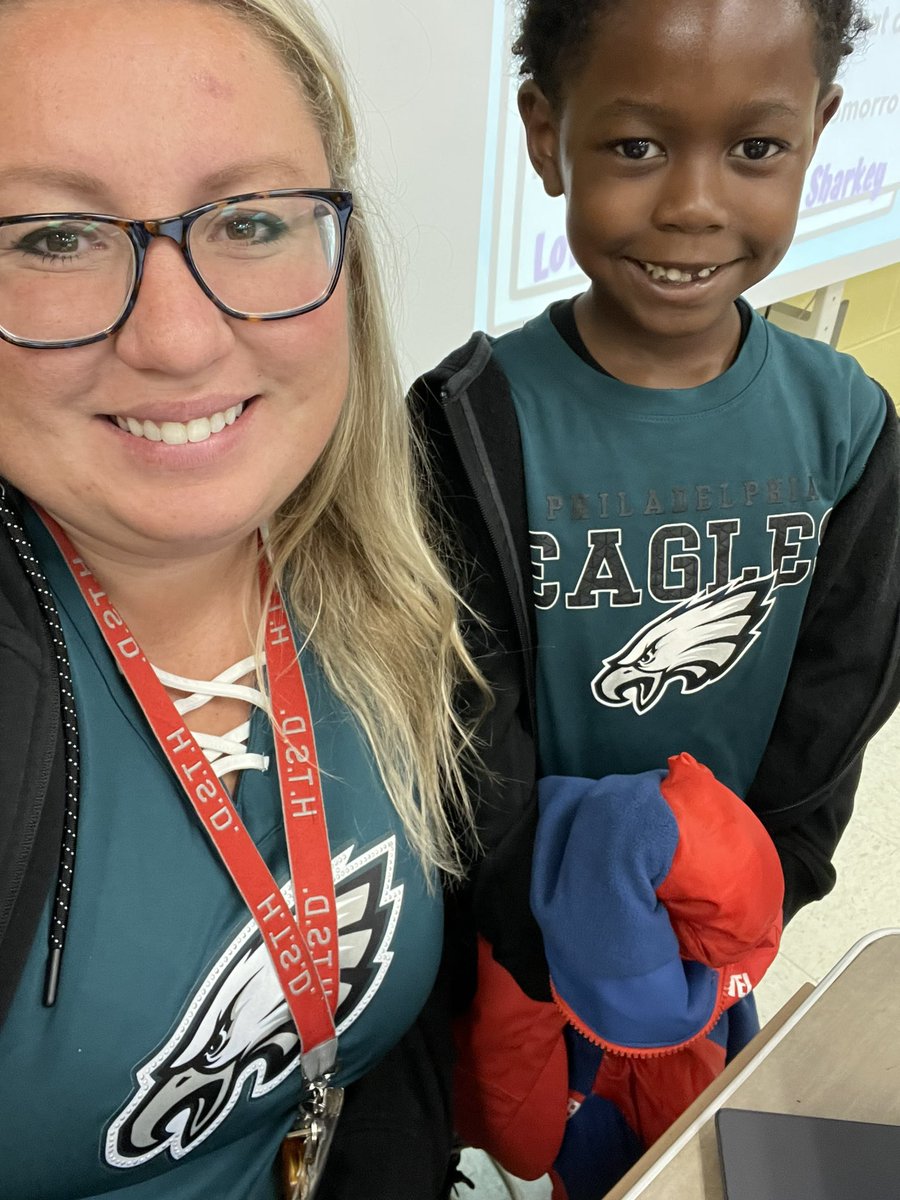 Wear your favorite team for Respect Week!💚🦅 <a href="/HTSD_Wilson/">Wilson Elementary School</a>