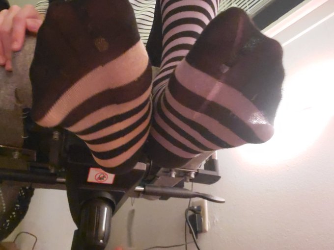 Post work feet need a massage https://t.co/5ZTntoKv0Z<a href="/tag/punk"class="tags"><span>#punk</span></a><a href="/tag/nsfw"class="tags"><span>#nsfw</span></a><a href="/tag/transporn"class="tags"><span>#transporn</span></a><a href="/tag/girldick"class="tags"><span>#girldick</span></a>