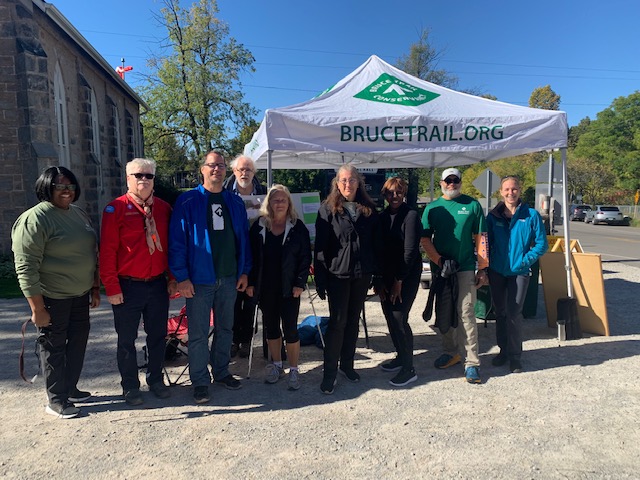 TO_Bruce_Trail's tweet photo. Thanks to our volunteers who came out Sunday for Bruce Trail Day in Limehouse. Those stopping by at our booth that took the #BruceTrailPledge were given a free unique Bruce Trail Conservancy button with a chance to win a weekly draw prize.
#BruceTrailPledge
#BruceTrailDay2022 https://t.co/gyDOdm503F