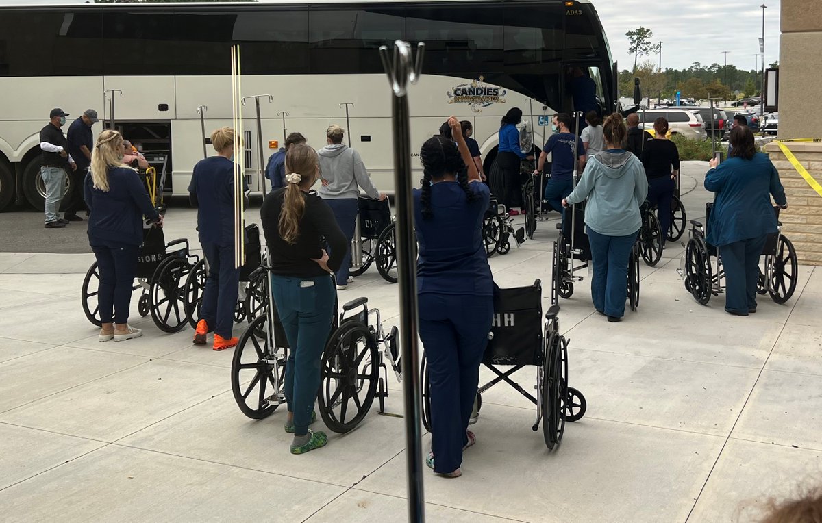 HCAhealthcare's tweet photo. Nearly a week after Hurricane Ian devastated communities in Southwest Florida, we are seeing the best of humanity shine through. Learn about a few of the many ways HCA Healthcare colleagues are taking action to help those in need: https://t.co/xXKVTZVIpN. 

#CareLikeFamily https://t.co/h1ZX3JJt3G
