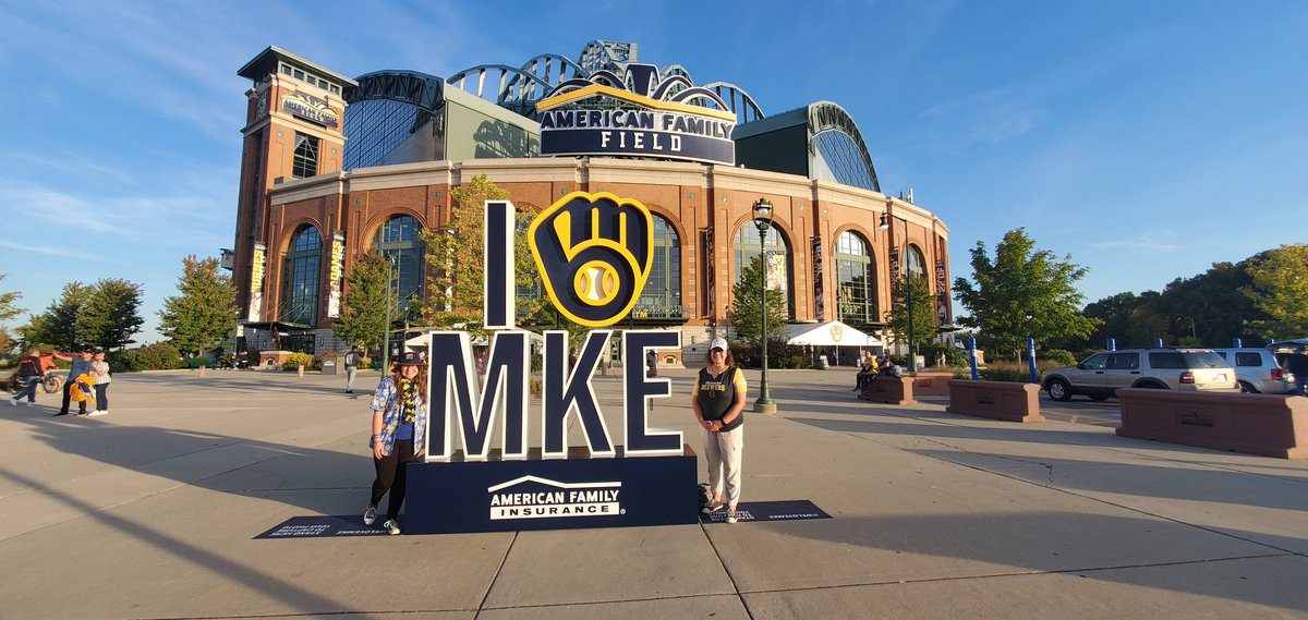 2followthecrew's tweet photo. Last game of the season for us!! 

#ThisIsMyCrew #WeLoveMKE https://t.co/cXDeX4VMGh