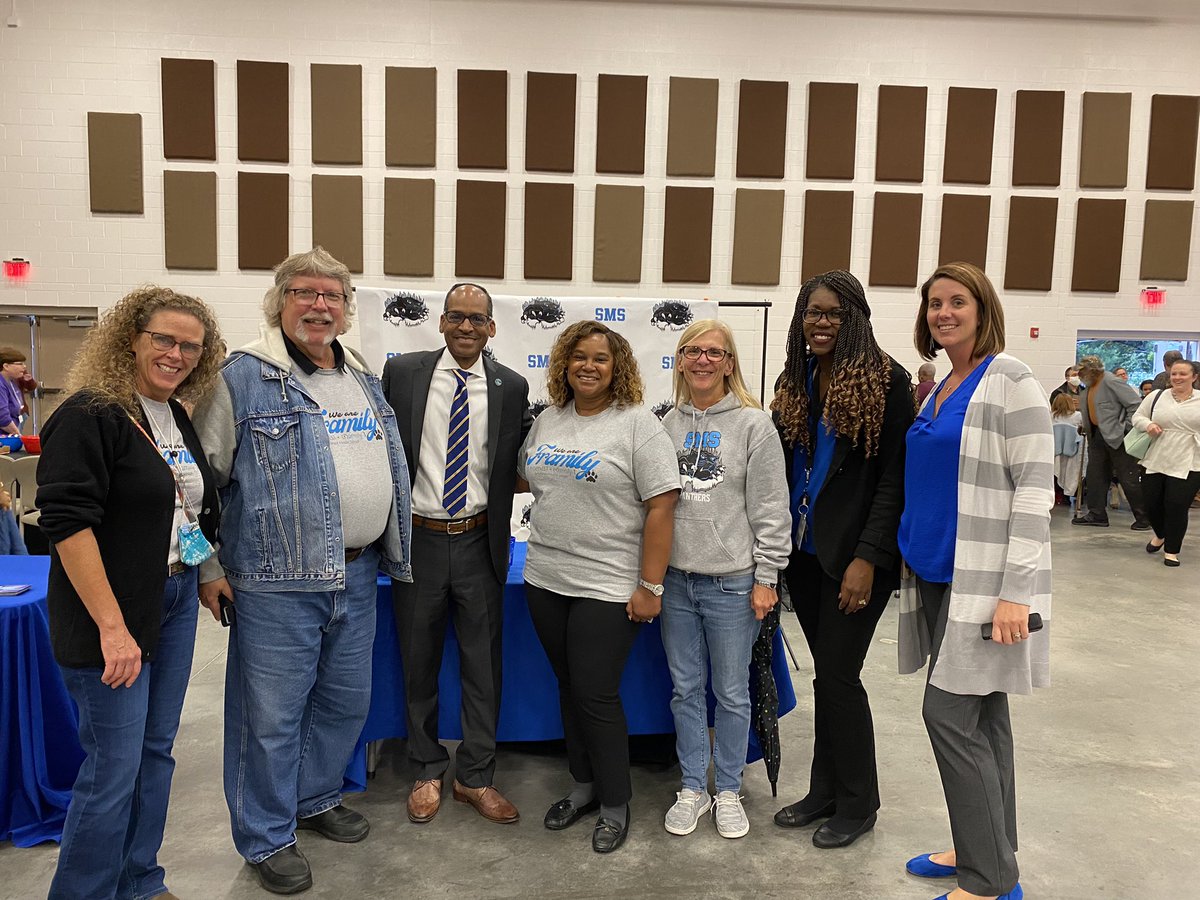 Smithfield Middle leaders, thank you all for your incredible support at the Smithfield National Night Out event. Your support helped to make this event a major success. A special thank you to Ms. Mullin, Mr. Constant, Principal Buggs, Ms. Tisdel, Ms. Brinkley, and Ms. Pisani.