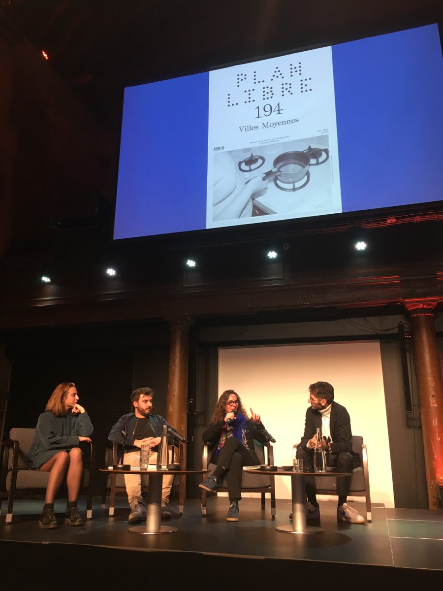 jb_hartmann's tweet photo. @MA_IDF @HugoChristy @architectes_idf Une table ronde avec @PolygoneRevue #L'épopée #PlanLibre de la @MAISONMP présentant des approches transversales sur la ville et l'architecture.
Merci à la @VOLUME_PARIS de nous avoir accompagnés en proposant un panel de "revues" sélectionnées pour l'occasion !

#teamarchi #revues https://t.co/bcbfhxeMI8