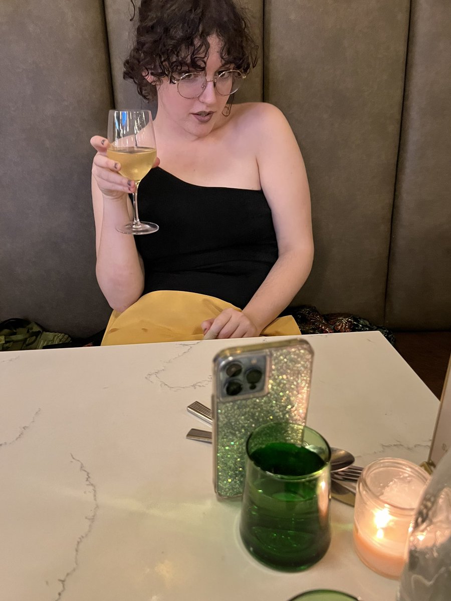 NickMarzluf's tweet photo. She don’t trust me to take the photo https://t.co/3BSSbDNyCP