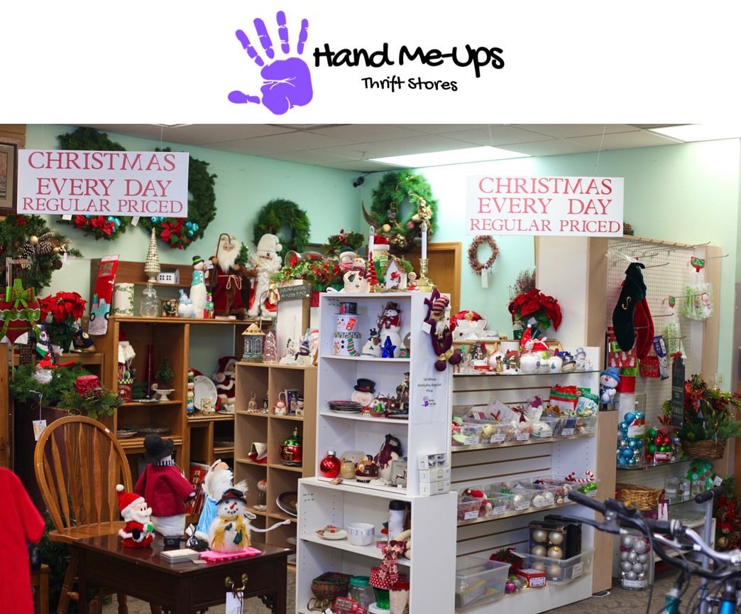 HandMeUpsNe's tweet image. Come check out our Christmas selections this week! ⛄️ 

#thrift #omaha #thriftstore #thriftomaha