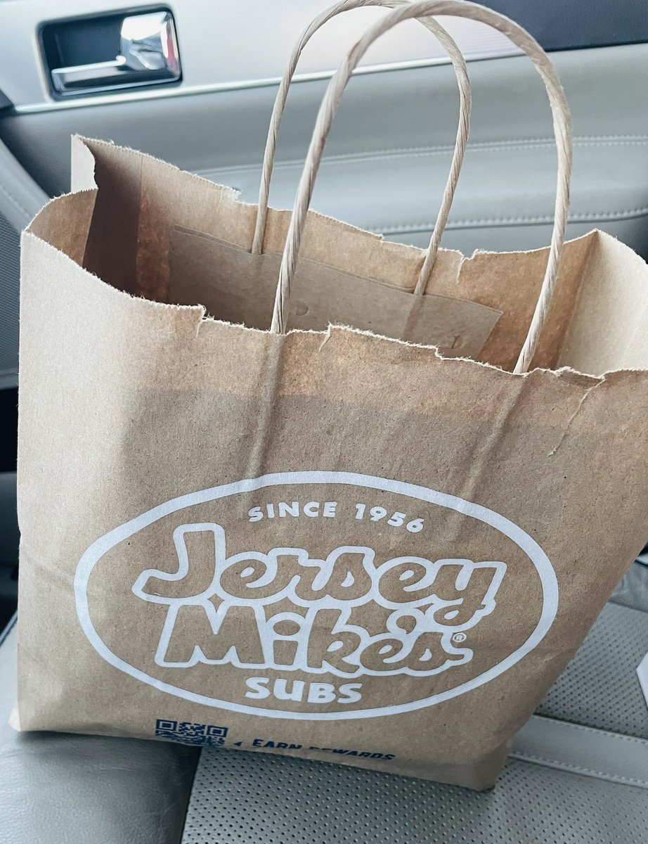 Thank you to those of you who came out to Jersey Mike’s and supported our school tonight. We saw lots of Wildcats there! Thank you again!  #WildAboutWhiteOak #LightTheWay
