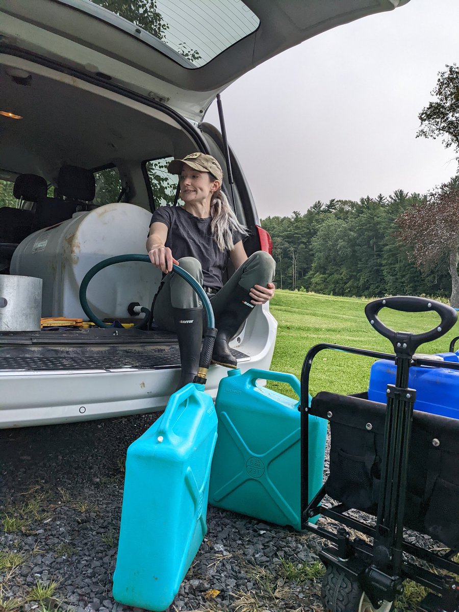 AnnButlerERM's tweet photo. THRILLED to be back to field work in the Groh lab! The past few weeks have been all well drilling, infiltration tests, and water samples. Savoring the warm weather while it lasts! https://t.co/5e7FEbR90B