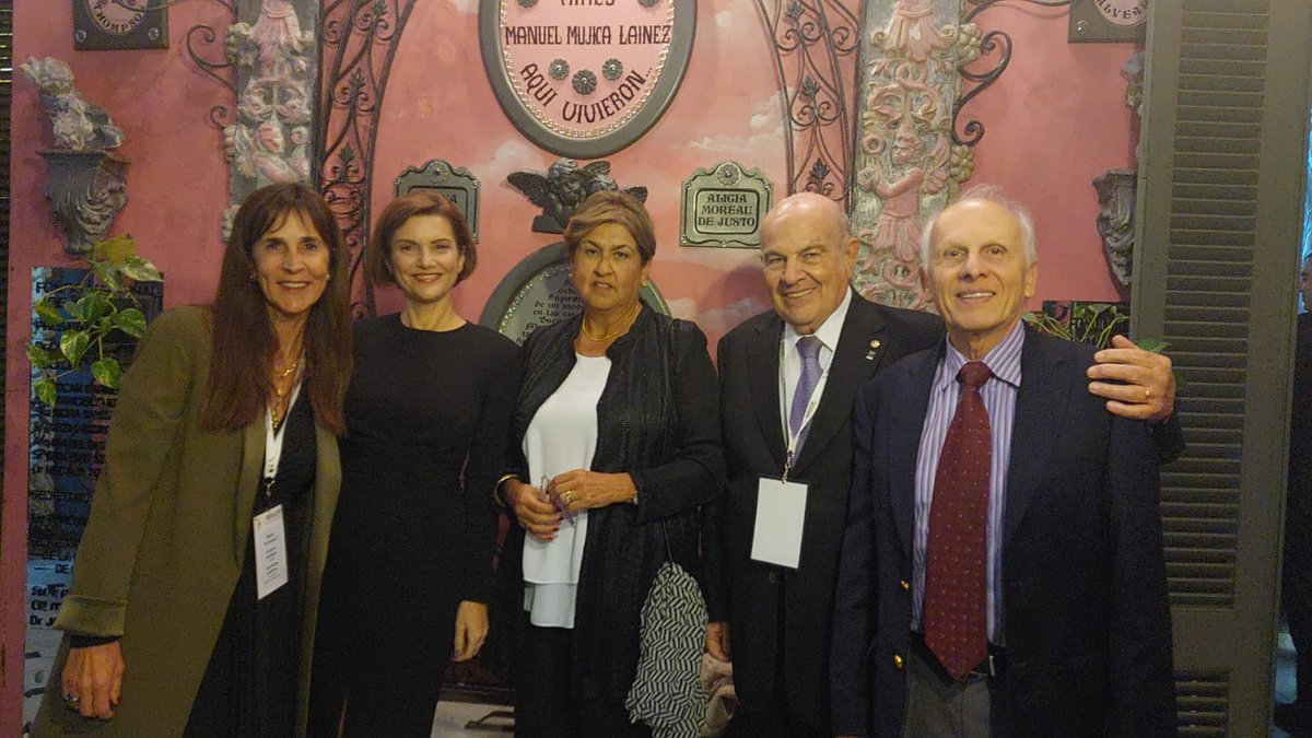 RealcupALyC's tweet photo. Primera jornada de la 17.ª Asamblea de la @RealcupALyC, en #Argentina. Participan en el evento 100 rectores y autoridades de 10 asociaciones de #REALCUP: @AcietOficial, @CRUPArgentina, @auppa, #ANUP, @semespoficial, @FipesOficial, @fimpes, @cupchile, #APUP y @auprides. https://t.co/UQReNLquRW