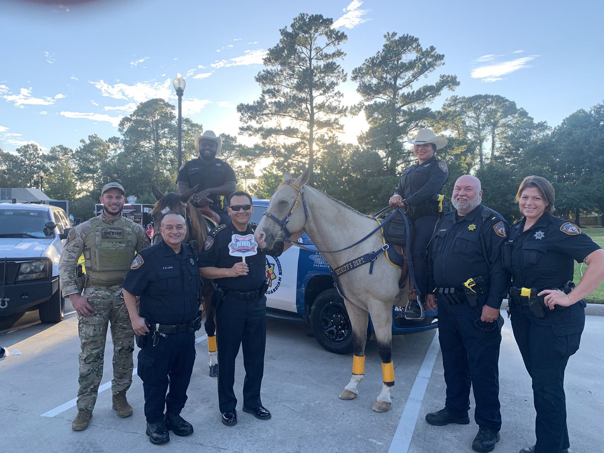 Well done Fall Creek!! You knocked it out of the park! 
We had a great time visiting with this group. On to the next, as we celebrate our deputy-community partnerships across Harris County!

#NNO #NNO2022 #HCSONNO2022