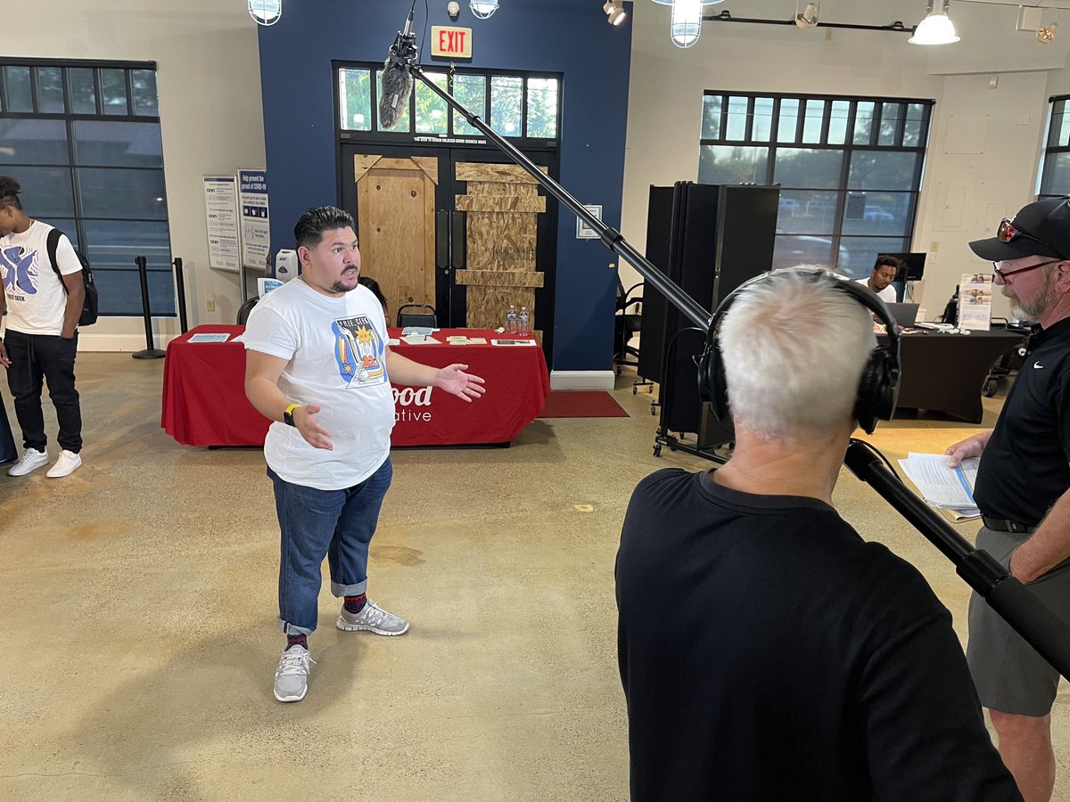 FreeGeekPDX's tweet image. We kicked off #digitalinclusionweek strong at the Rosewood Initiative and provided folks not only with new laptops but taught two full classes of basic digital literacy skills with our Digital Navigators! #DIW