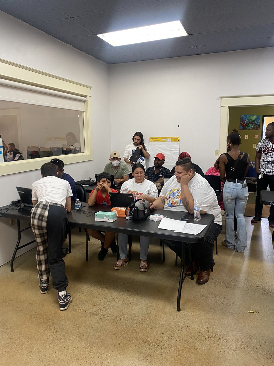 FreeGeekPDX's tweet image. We kicked off #digitalinclusionweek strong at the Rosewood Initiative and provided folks not only with new laptops but taught two full classes of basic digital literacy skills with our Digital Navigators! #DIW