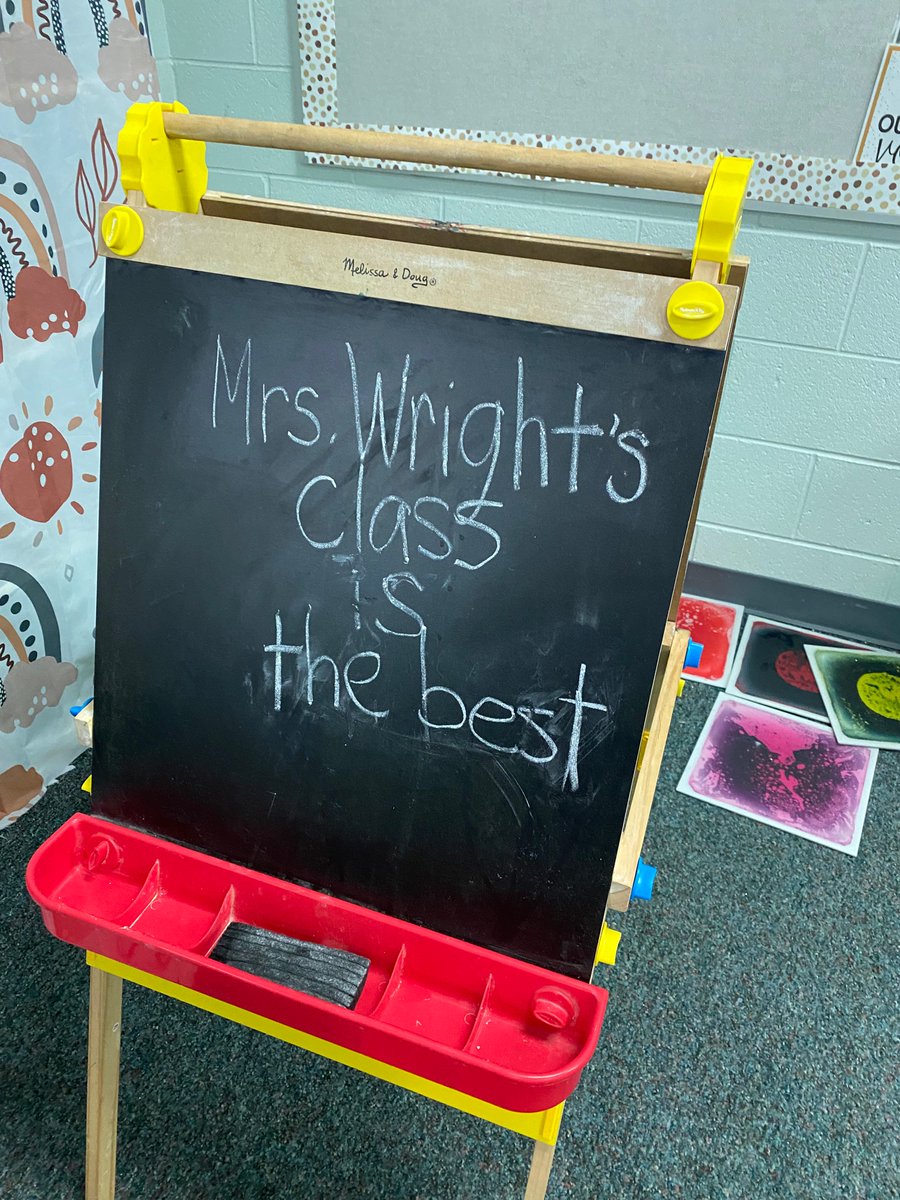 lindsaywright86's tweet photo. Today was good for my heart! While I was at a training today, the lady who helped my class wrote a message on our blackboard, one of my babies’ pictures was included in the PowerPoint for my training, and when checking out this afternoon, one of my kiddos said, “Bye, Bestie!”. https://t.co/xqABdvJQXY