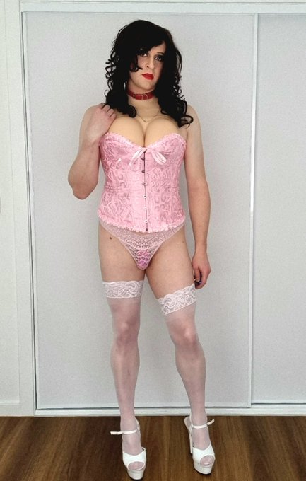 Oh......Hey there 😈🔥🔒 https://t.co/xVO1FGtOpP