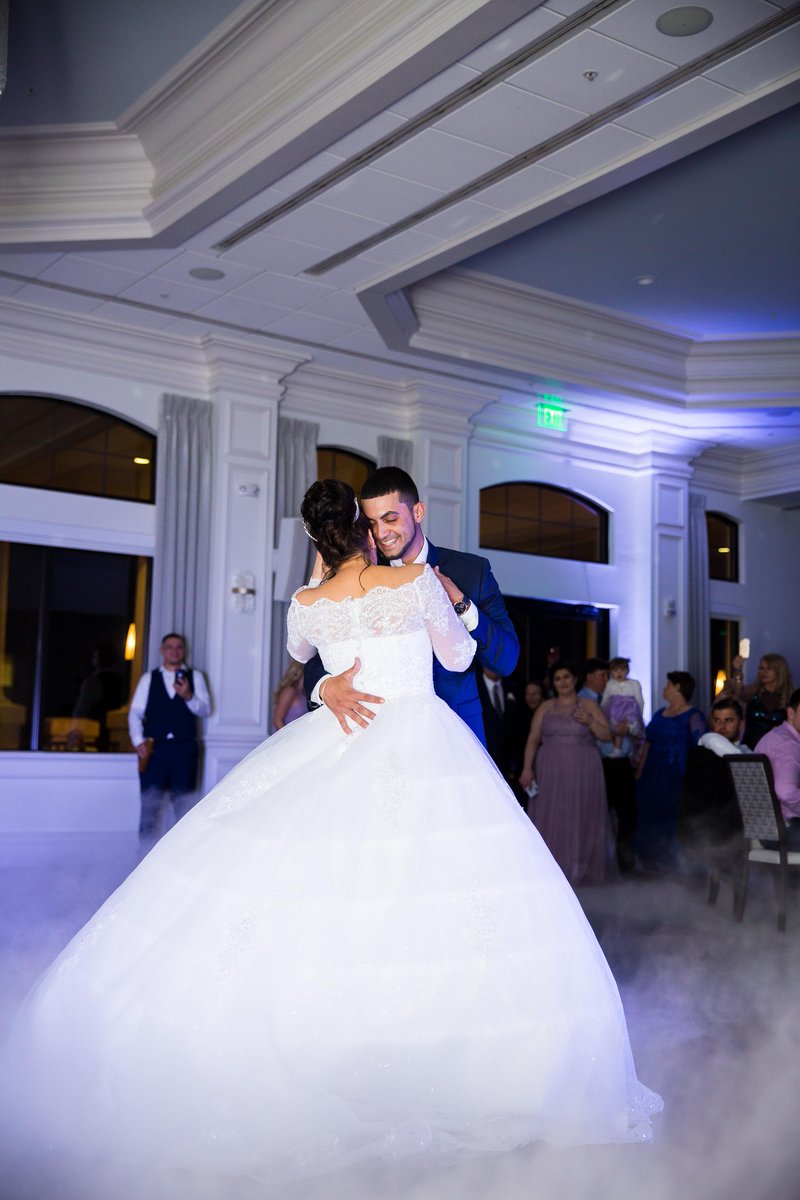 EngagedIndiana's tweet photo. Dancing on a cloud brought to you by Complete Weddings + Events Indianapolis. βοΈβ€οΈπ€©
π·#completeindy
#engagedindiana
#engagedindy
#indianaweddings
#indianapolisbride
#indianaweddingexpos
#weddingshow
#engaged
#weddinginspo
#weddingdetails
#weddingplanning https://t.co/QoEUeQ3KYJ