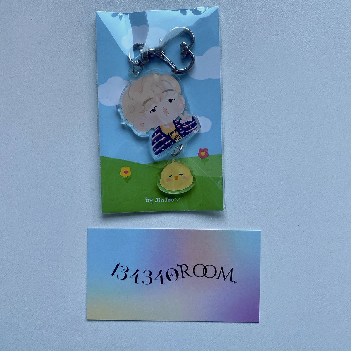 134340room's tweet photo. [SORTEIO JIMTOBER 💗]

Mini sorteio pra comemorar o aniversário do Jimin, com um chaveiro fofíssimo da @/jinjoo_bts 🌟

REGRAS:

• Seguir @134340room + @134340roomstaff 
• Dar like e RT
• Marcar 2 pessoas (sem contas de sorteio/votação)

Resultado por RT dia 12/10, às 20:00! https://t.co/H2DVSKvauF