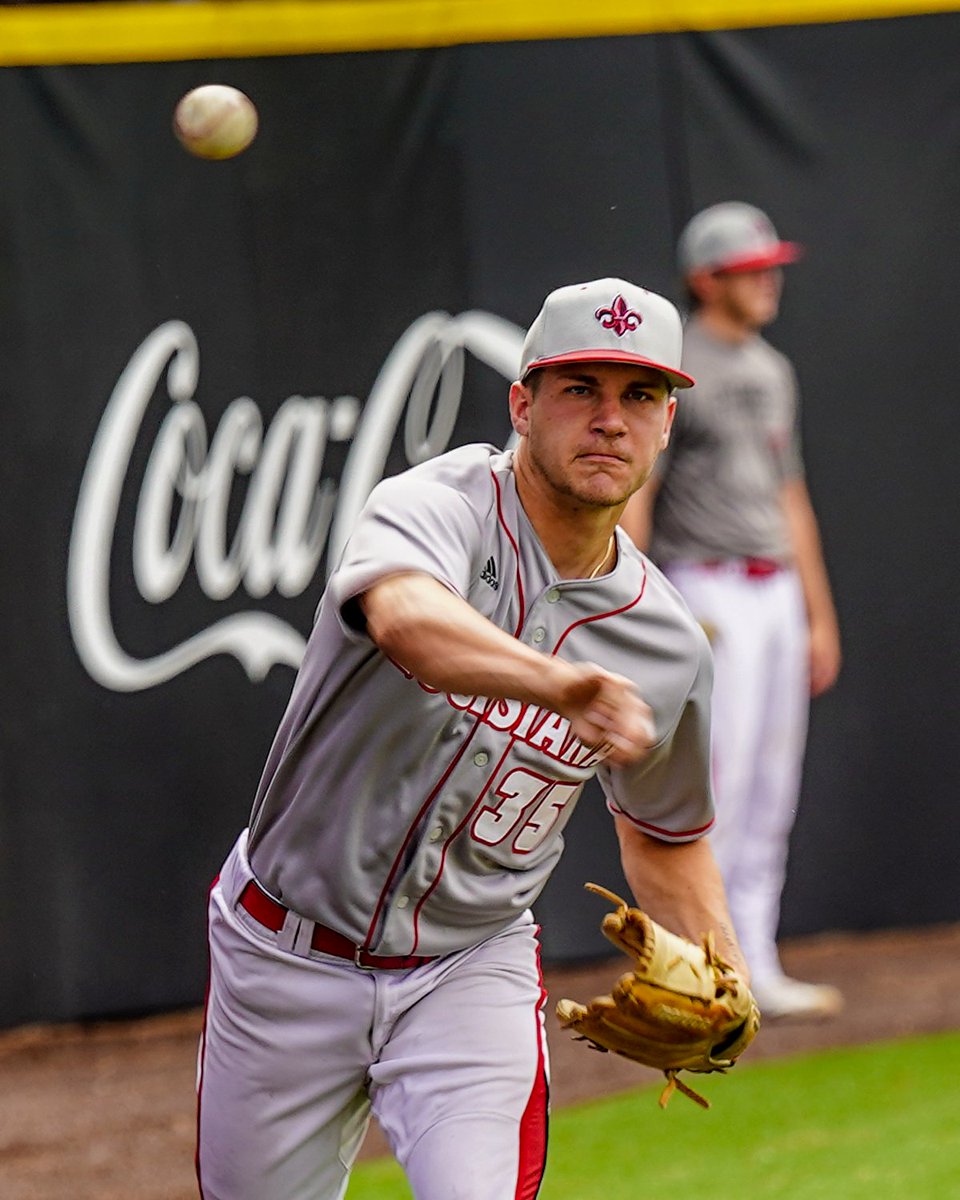 RaginCajunsBSB's tweet photo. Time to #PunchTheCard 

#GeauxCajuns ⚜️ https://t.co/g4jAi64AwK