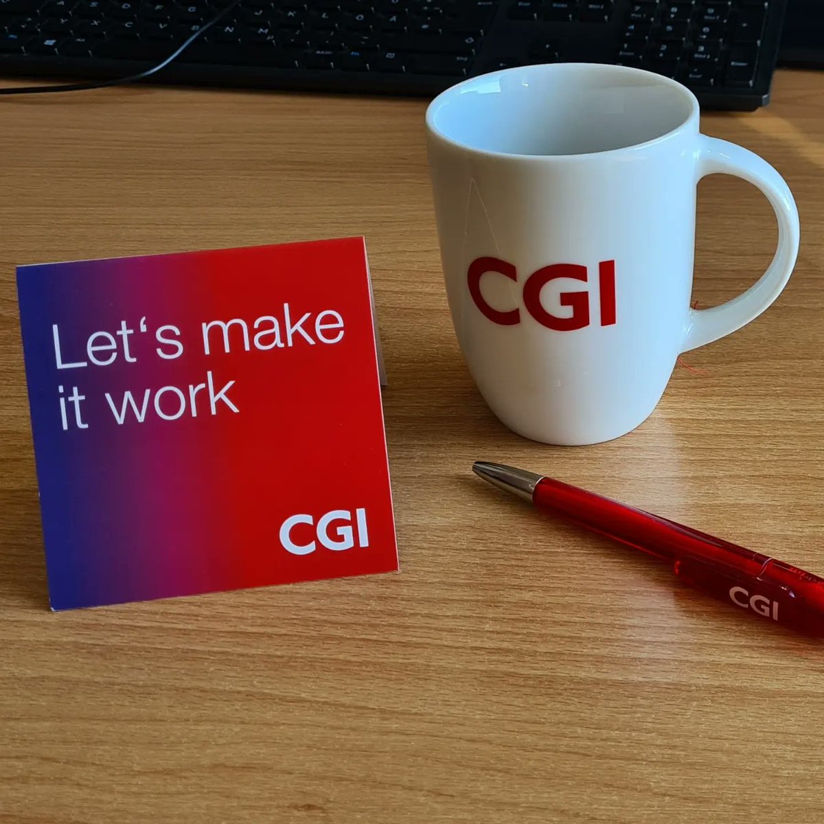 Heute hatte ich meinen ersten Tag als Executive Consultant bei <a href="/CGI_DE/">CGI Deutschland</a> und ich war schon ein wenig aufgeregt. Aber alle sind wahnsinnig nett zu mir. Freue mich auf neue Herausforderungen.

Ein herzlicher Dank für das warme Willkommen geht an Lars Napret und Burkhard Bieber.