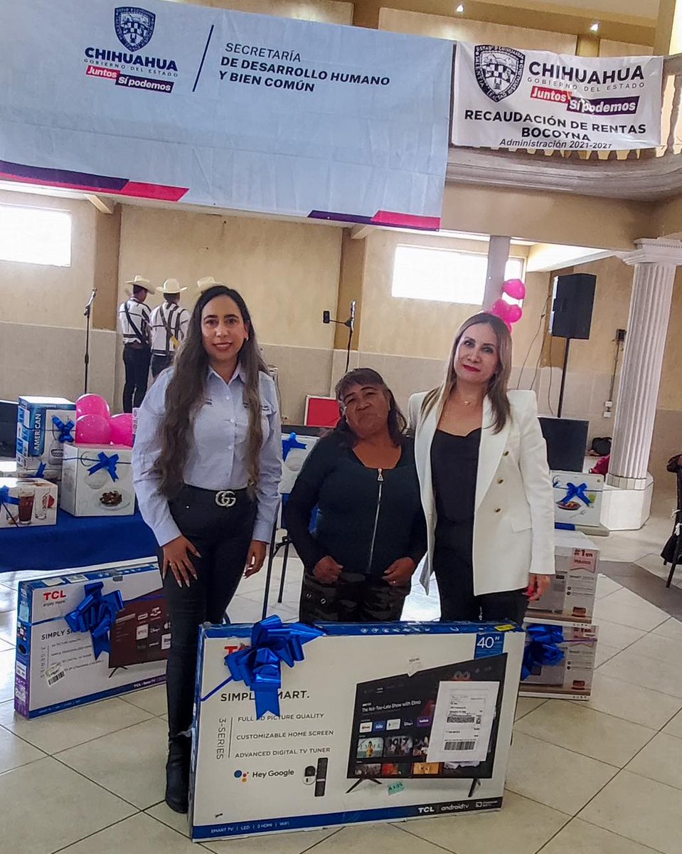 SDHyBCChih's tweet photo. A través de la Dirección de Grupos Vulnerables y Prevención a la Discriminación, realizamos un emotivo festejo para los abuelos en Bocoyna, de parte de la Gobernadora @MaruCampos_G con diversos obsequios y música en vivo. 
#JuntosSíPodemos https://t.co/VeRkcuZL83