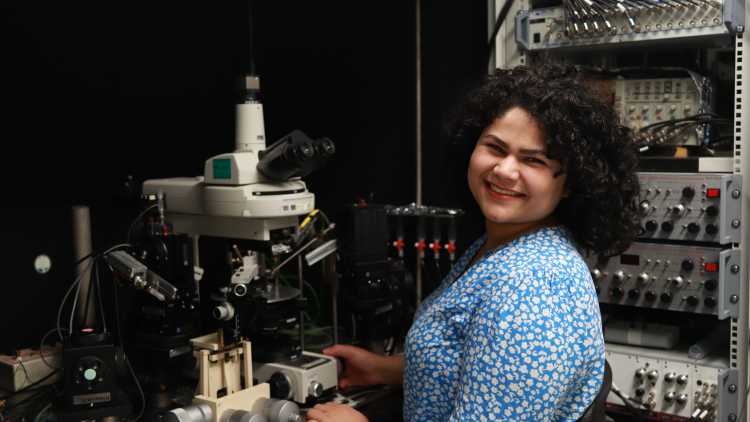 Hubashia Rizvi <a href="/HearingShef/">Sheffield Hearing Group</a> Understanding the mechanisms driving the maturation of the mammalian cochlea through optogenetics.
Great talk including beautiful experiments and discussion of controls. No better way to set foundations to A Level Bio Coordination and Control  <a href="/AQA/">AQA</a>