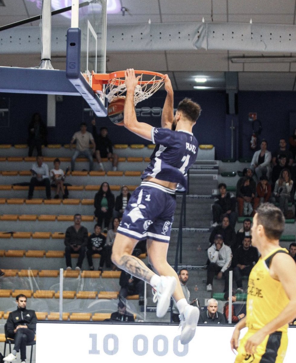 TrohelOCT's tweet photo. Quentin Ruel @Quentin_Ruel had one more good game in #LeadersCupProB.
Unfortunately, his 14pts, 7rebs, 3ast &amp; 16PIR were not enough to avoid Quimper loss on the road against La Rochelle.

#octagon https://t.co/7fDT6RXRWW