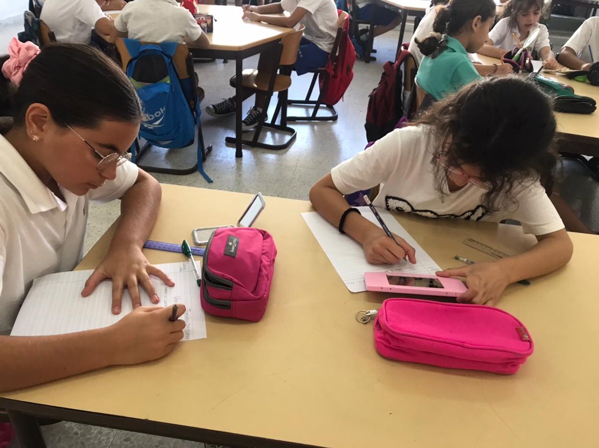 RHHS_Elementary's tweet image. Using Mirror Me strategy, BE5B learners dug deeper into their inner selves and wrote their own complete narratives #provocation #who_we_are #self_image #identity @RHHS_Saida