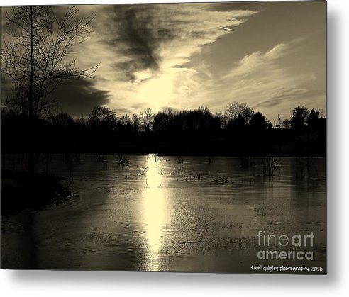 Winterset tami-quigley.pixels.com/featured/winte… #ThePhotoHour #ArtistOnTwitter #BuyIntoArt #FallForArt #WINTER #Monochrome #LeaserLake #sunset #art for #wallart #giftidea #homedecor #officedecor! @pafishandboat @visitPA #LehighValley @LehighValleyPA #CanvasPrints #MetalPrint #onlineshop