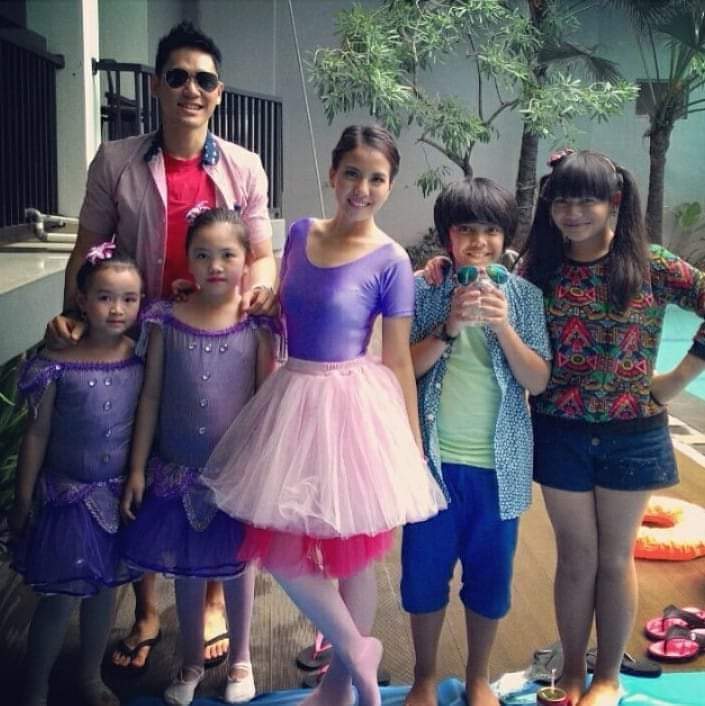 StarKids98's tweet photo. LOLIPOP RTV Keynaa31 BalErina 💃💃💃 @LolipopRTV @ToraGani08 @Keynaa31L
#ToraGani #TyaAriestya #Keynaa31 #AmelCarla https://t.co/UsLgBr0VEY