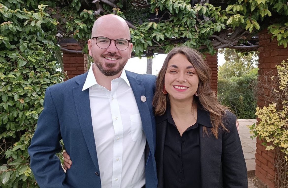 FachoSpheraCL's tweet photo. 🔴 #URGENTE: De la convención al gobierno. Ex convencional Constanza Schönhaut, representante del octubrismo y pareja de Giorgio Jackson, es la nueva asesora del Ministerio de Interior. https://t.co/zS97mzRJx5